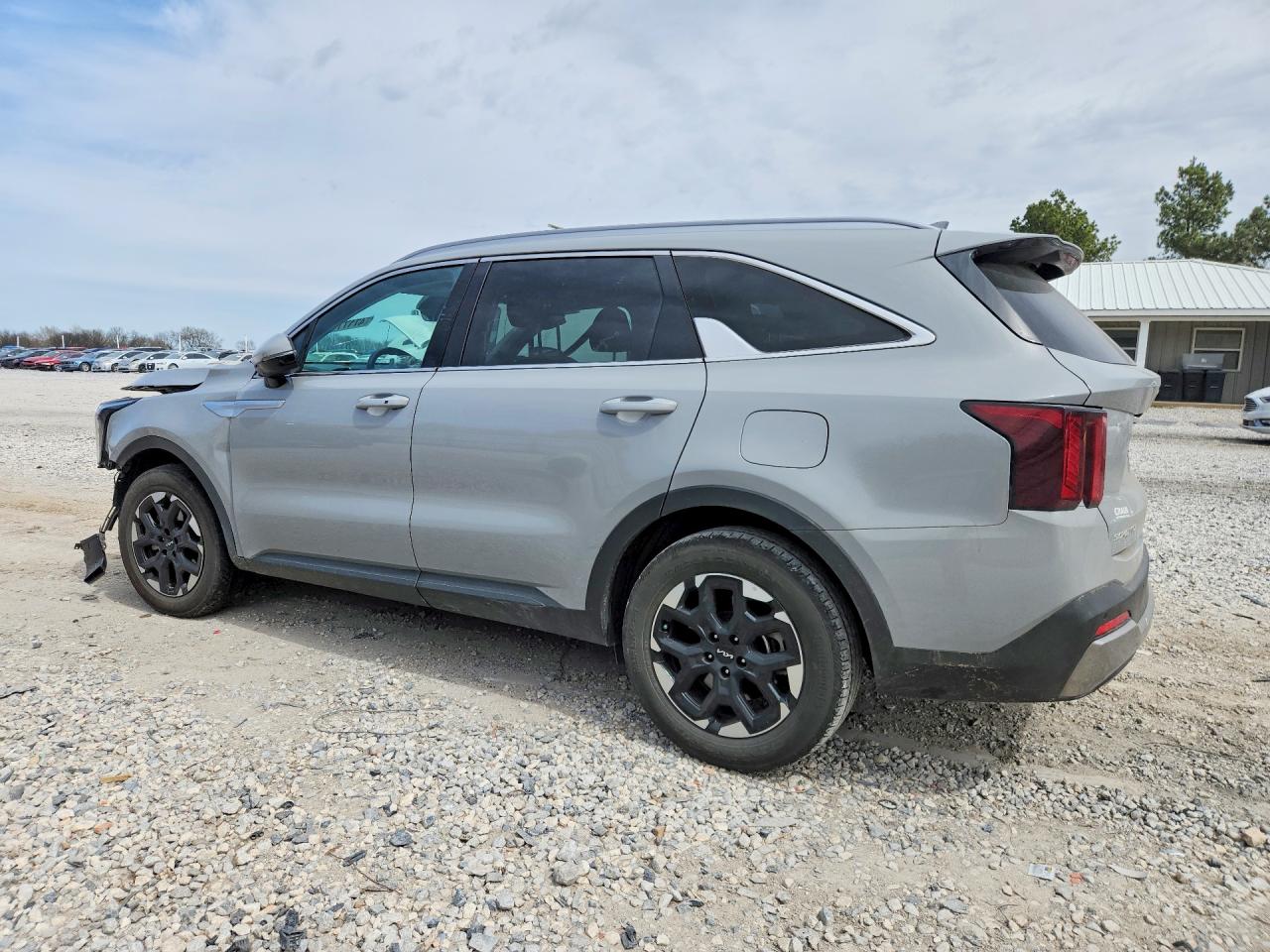 2025 KIA SORENTO S — снимка 2