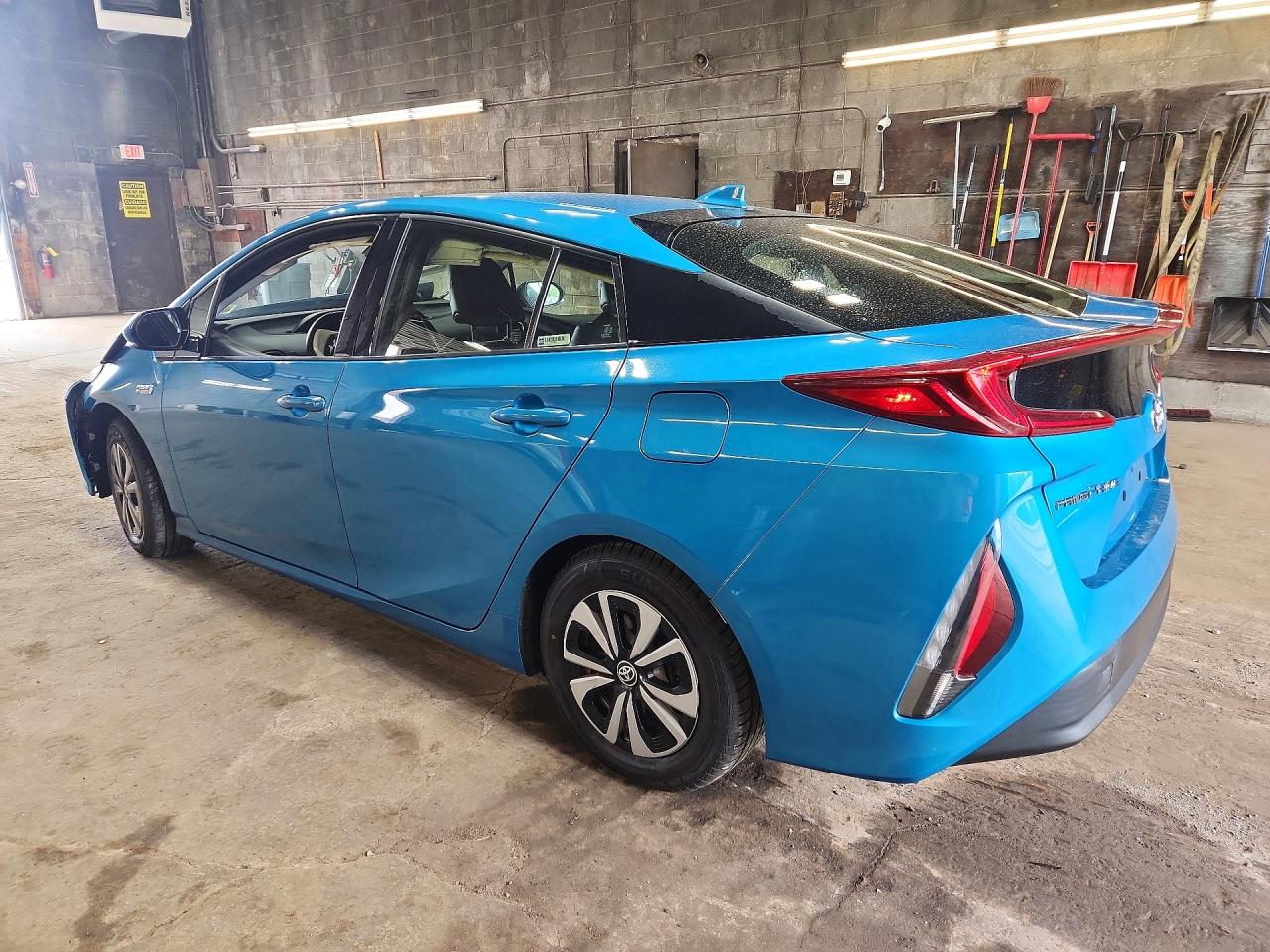 2017 TOYOTA PRIUS PRIME PREMIUM — снимка 2