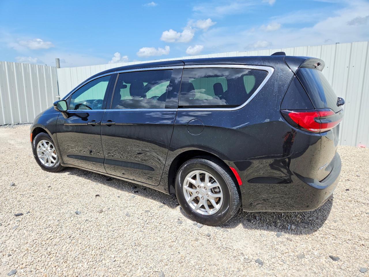 2026 CHRYSLER PACIFICA SELECT — снимка 2