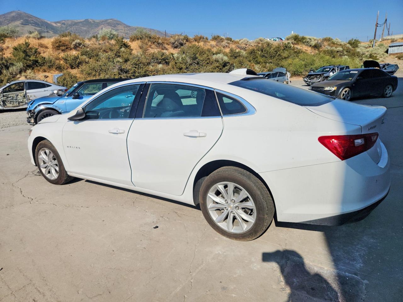 2024 CHEVROLET MALIBU LT — снимка 2