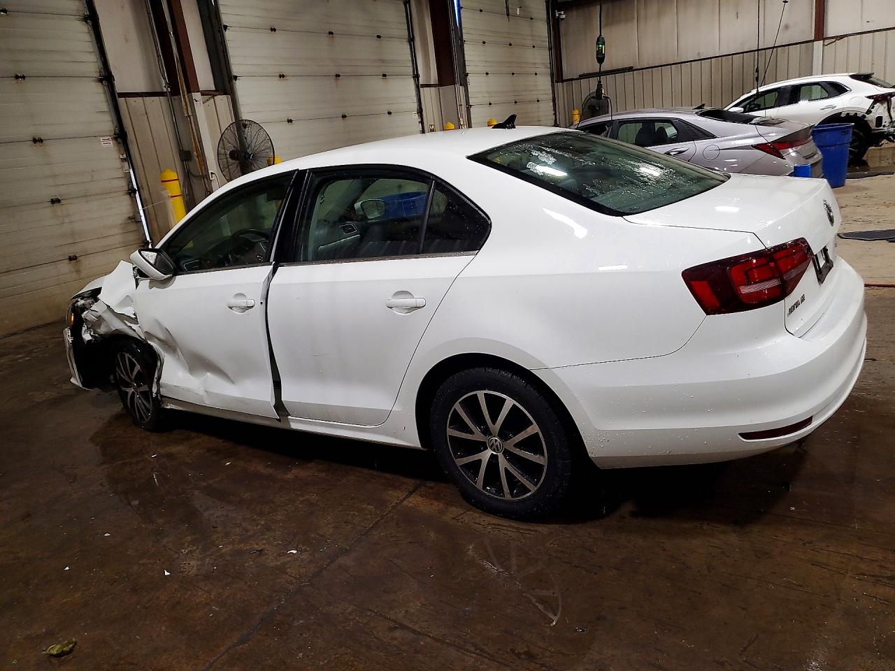 2017 VOLKSWAGEN JETTA SE — снимка 2