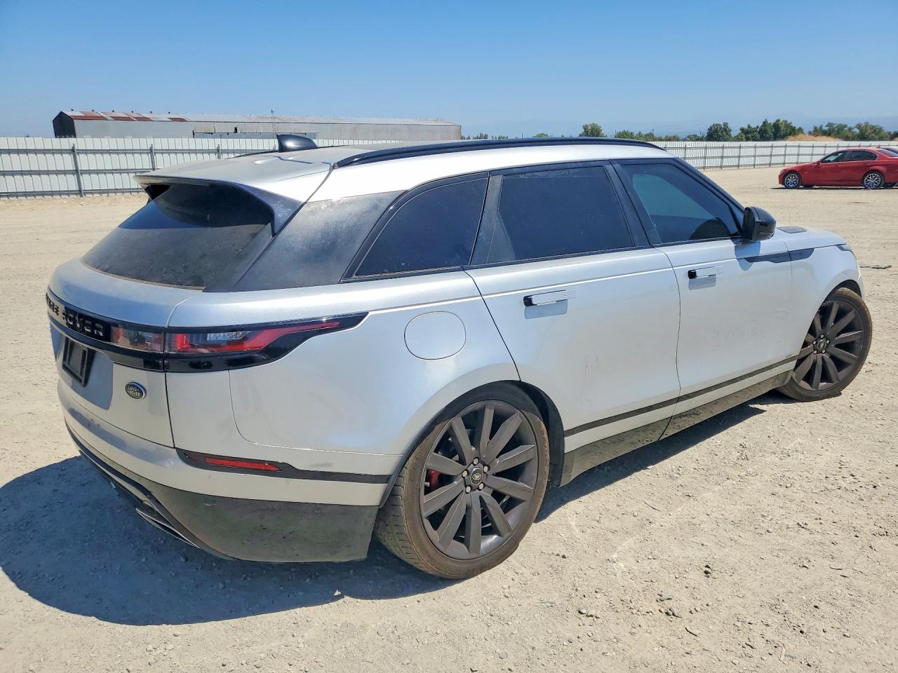 2018 LAND ROVER RANGE ROVER VELAR R-DYNAMIC SE — снимка 3
