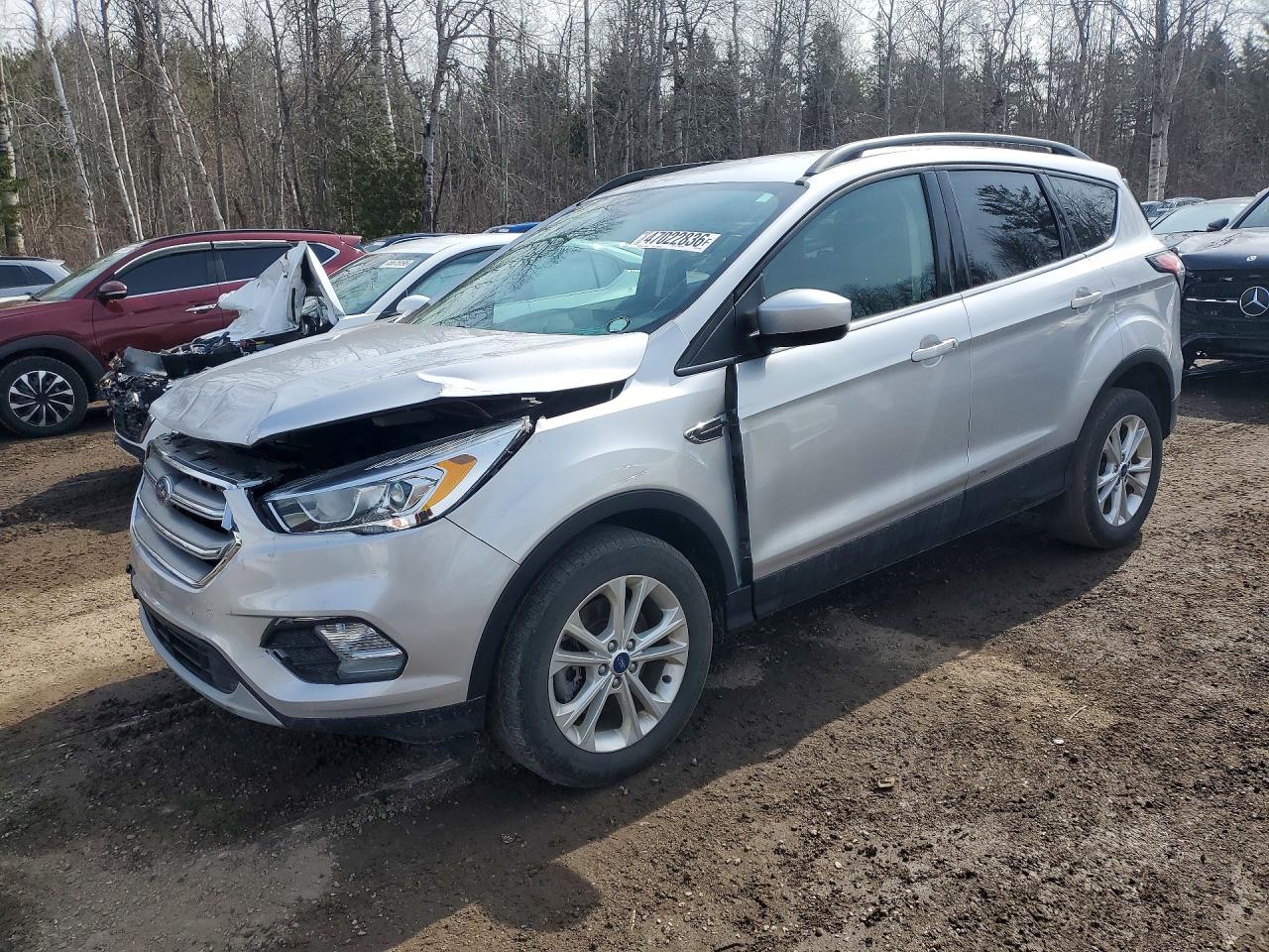 2017 FORD ESCAPE SE