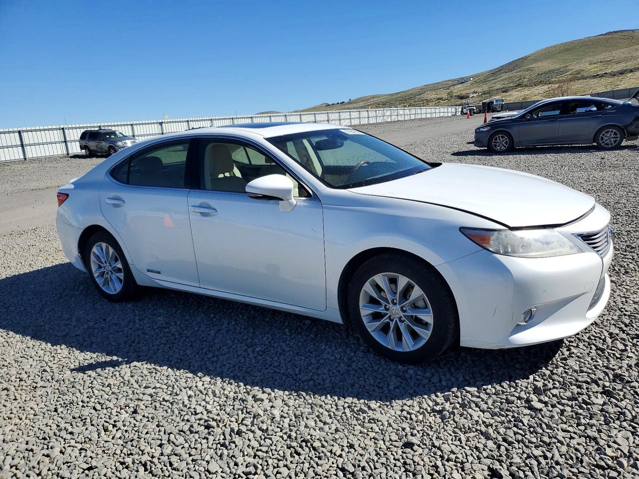 2013 LEXUS ES 300H BASE — снимка 4