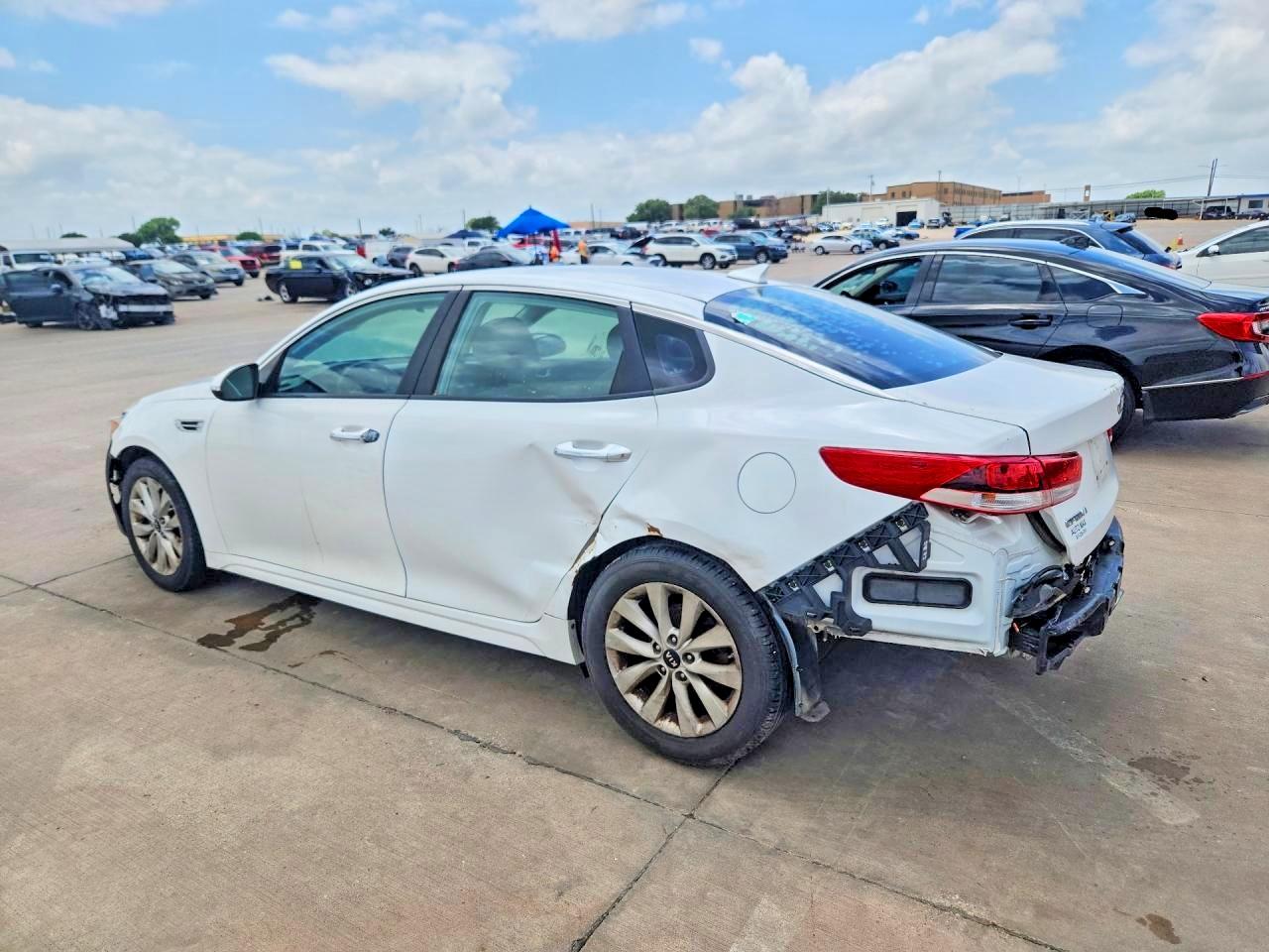 2018 KIA OPTIMA LX — снимка 2
