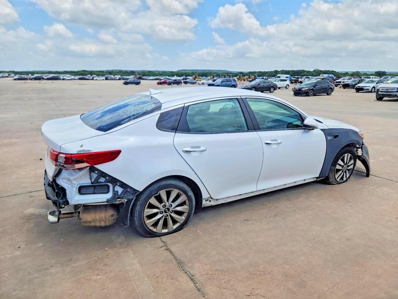2018 KIA OPTIMA LX — снимка 3