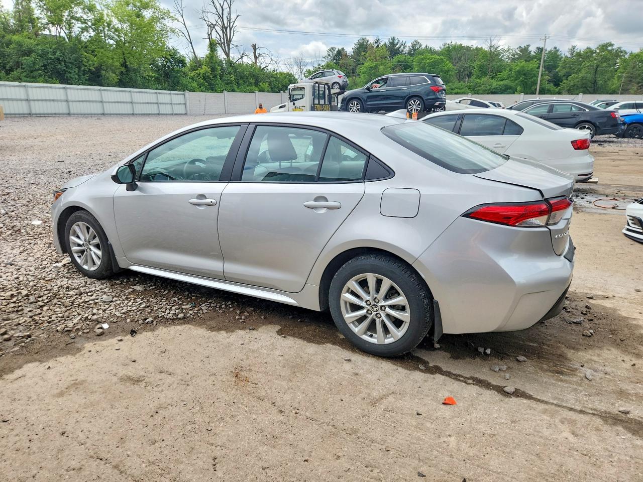 2025 TOYOTA COROLLA LE — снимка 2