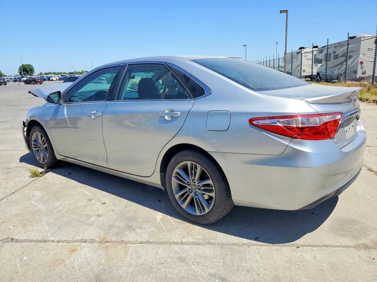 2016 TOYOTA CAMRY SE — снимка 2