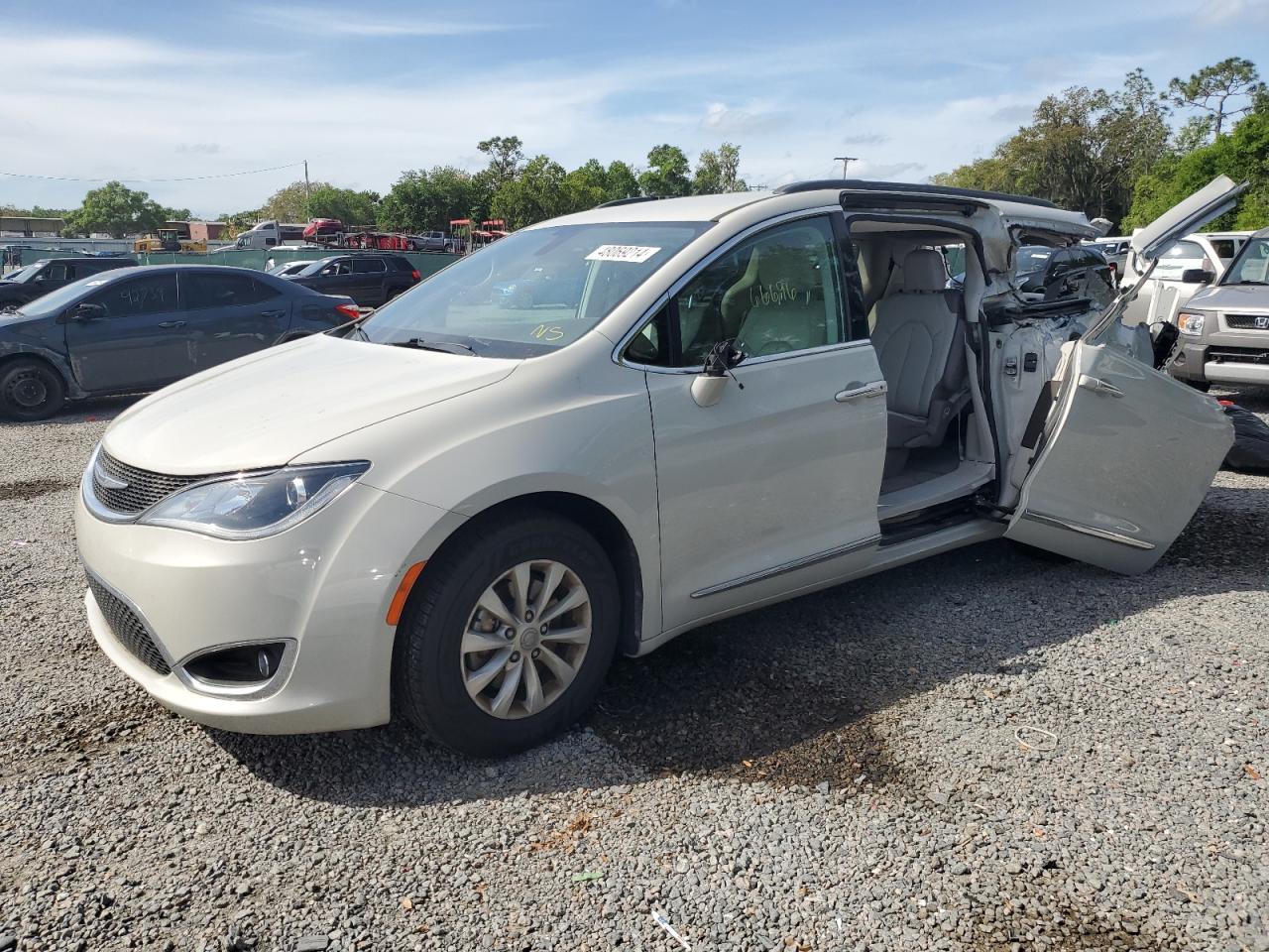2017 CHRYSLER PACIFICA TOURING L