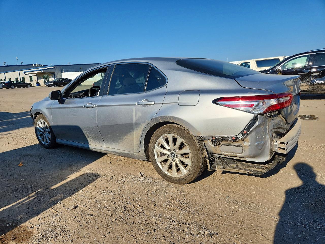 2018 TOYOTA CAMRY LE — снимка 2