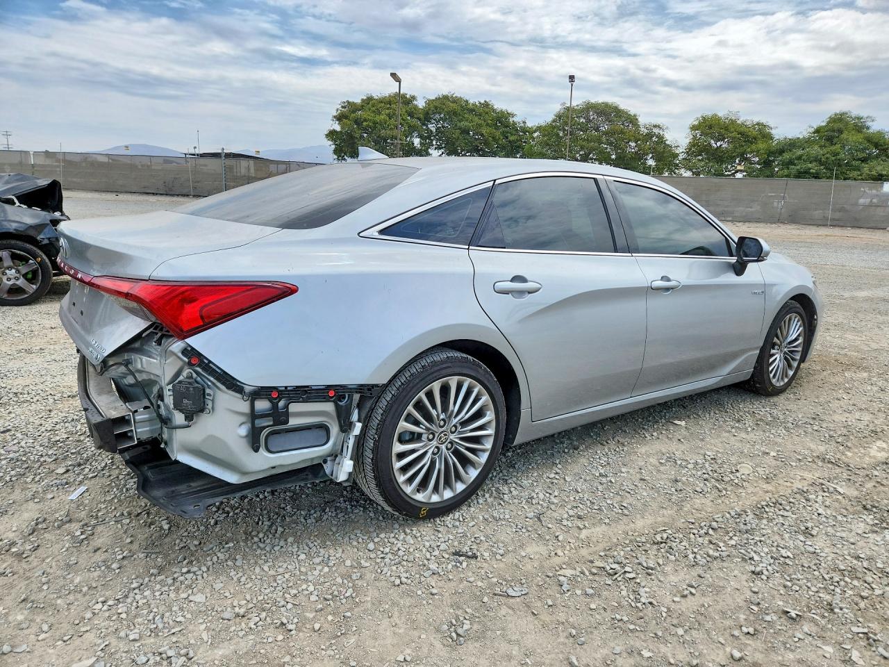 2021 TOYOTA AVALON LIMITED — снимка 3