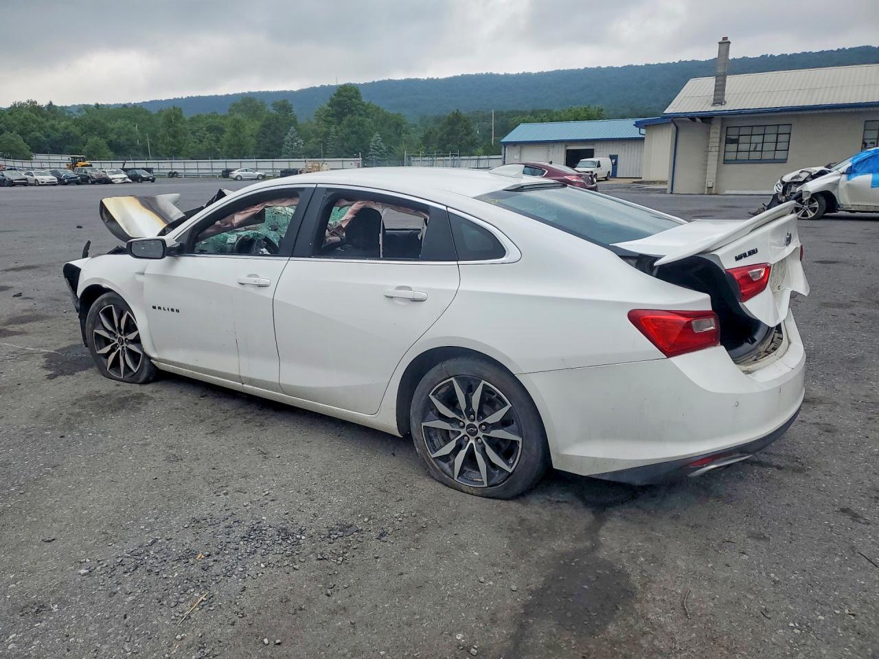 2022 CHEVROLET MALIBU RS — снимка 2