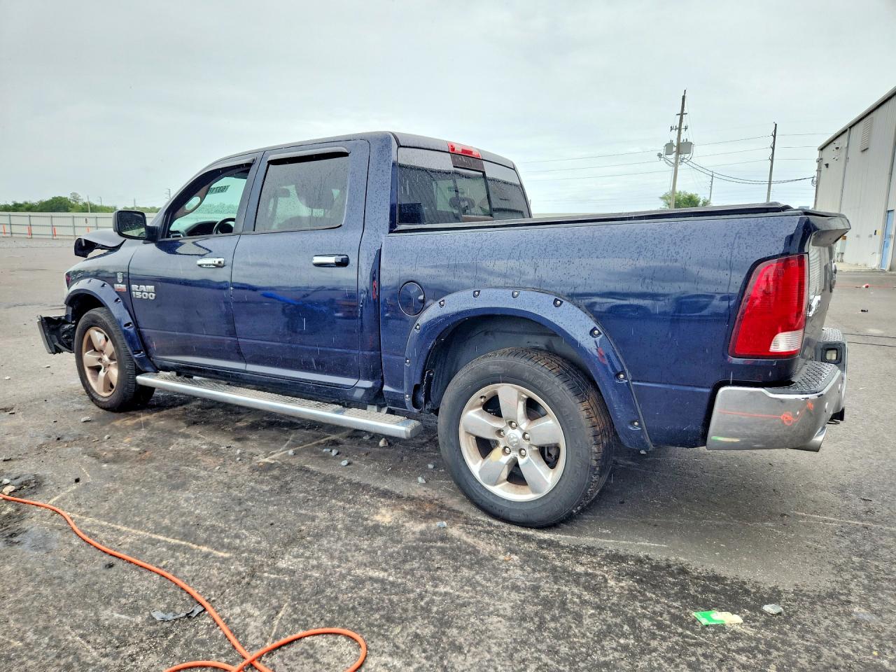 2018 RAM 1500 SLT — снимка 2