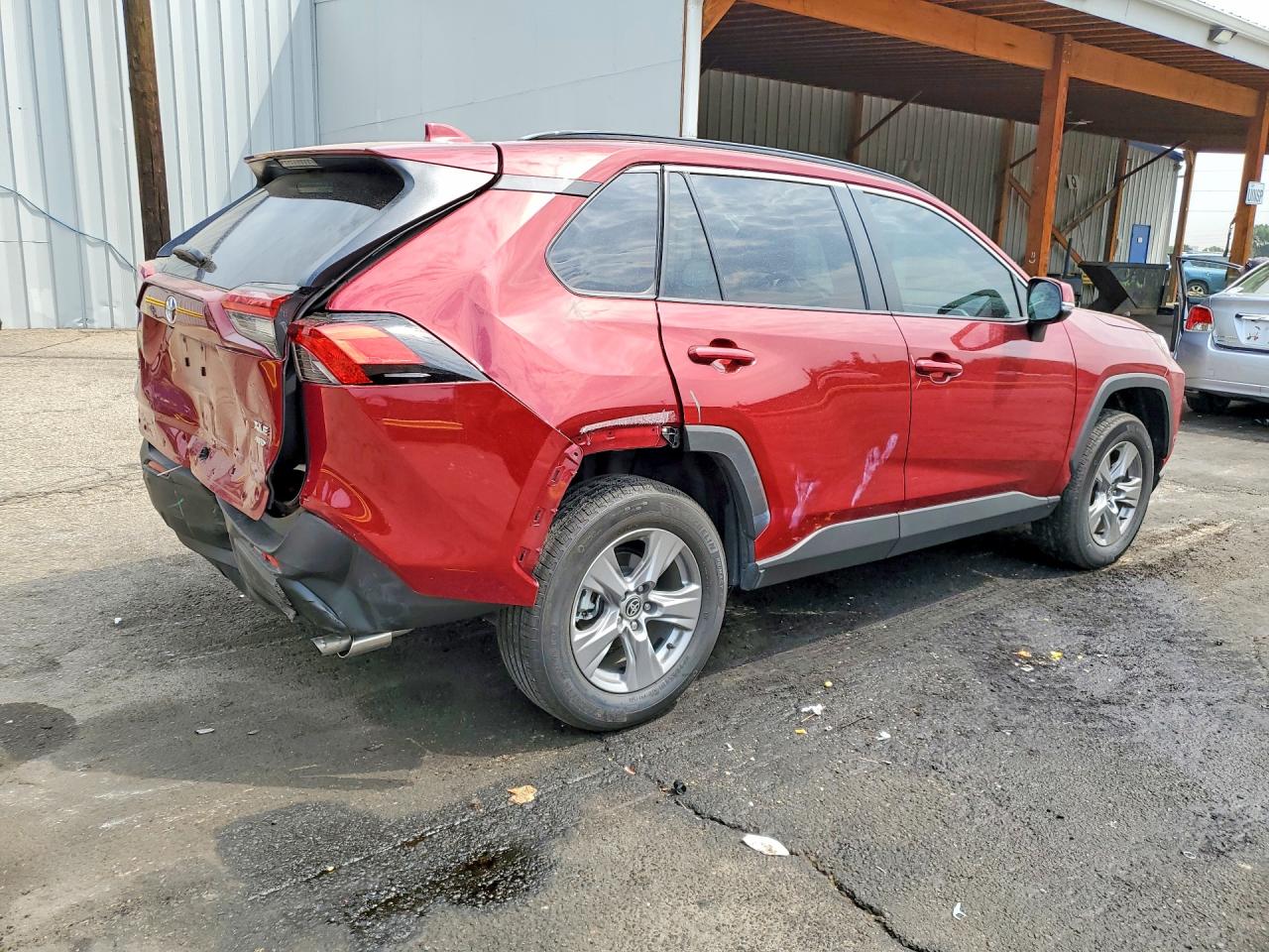 2024 TOYOTA RAV4 XLE — снимка 3