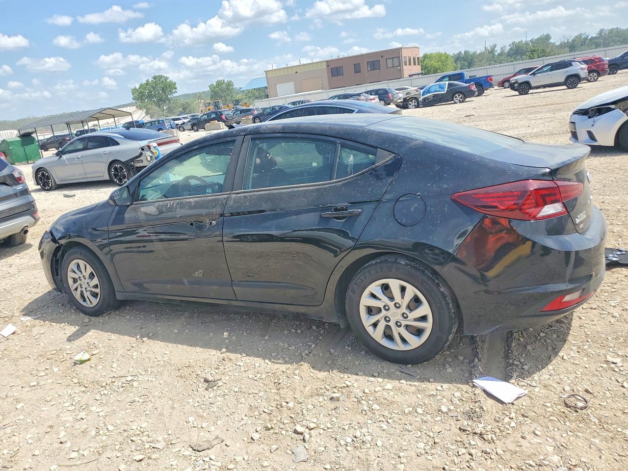 2019 HYUNDAI ELANTRA SE — снимка 2