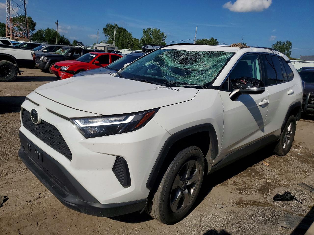 2024 TOYOTA RAV4 XLE
