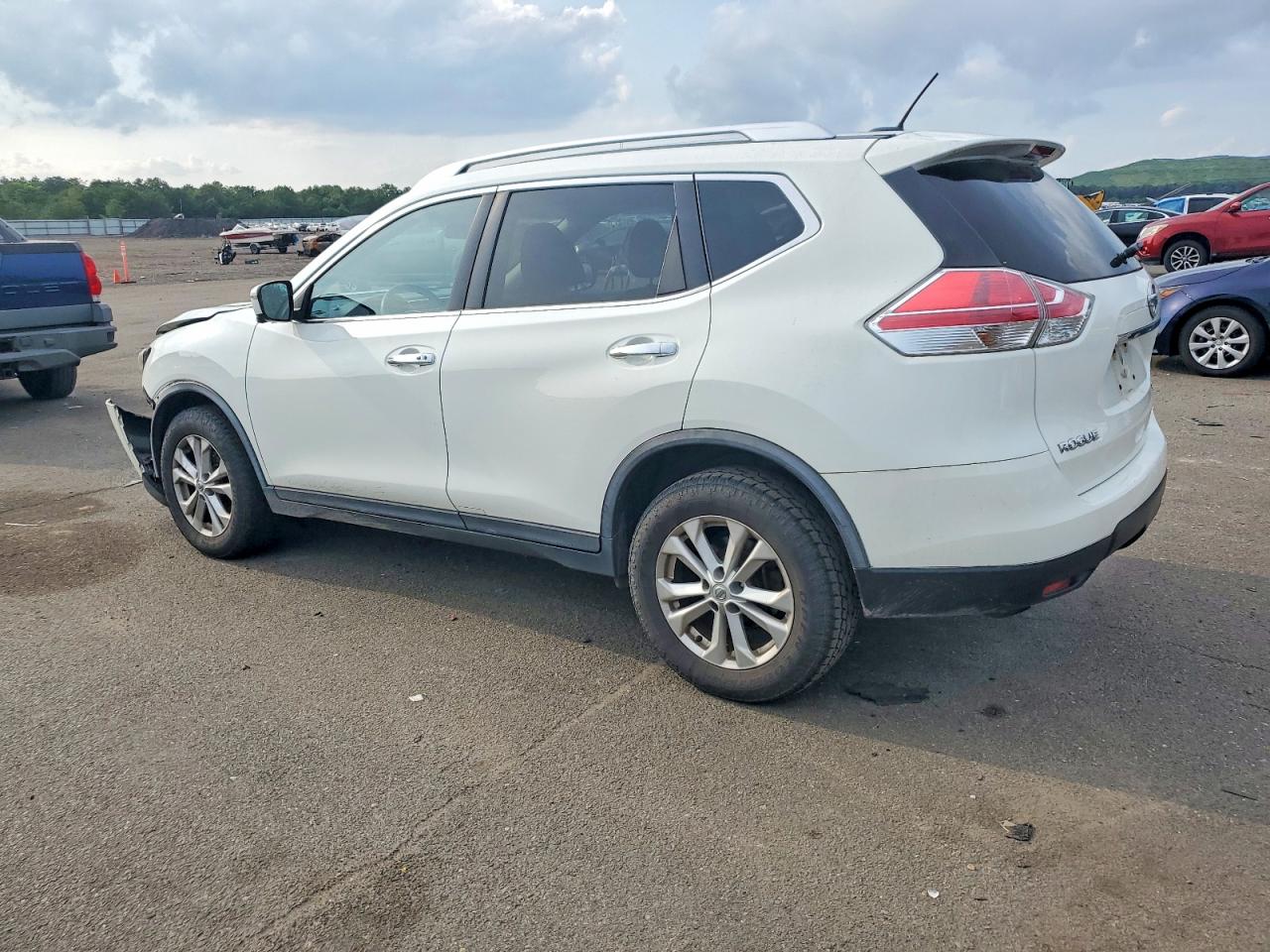 2016 NISSAN ROGUE SV — снимка 2