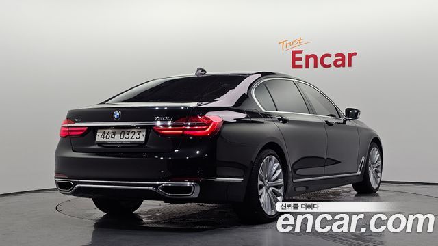 2016 BMW 7 Series (G11) 750Li xDrive Luxury — снимка 2