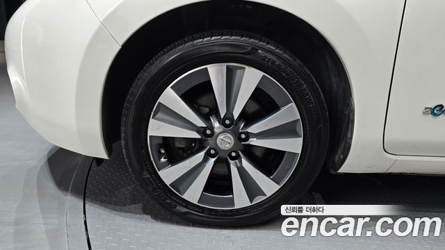 2015 Nissan Leaf EV — снимка 5