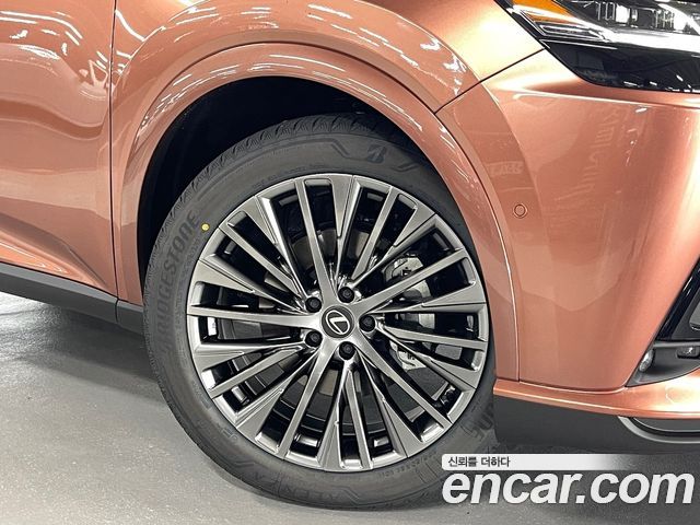 2026 Lexus RX350h (5th gen) Luxury — photo 4