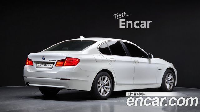 2013 BMW 5 Series (F10) 520d — снимка 2