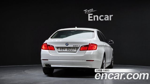 2013 BMW 5 Series (F10) 520d — снимка 4