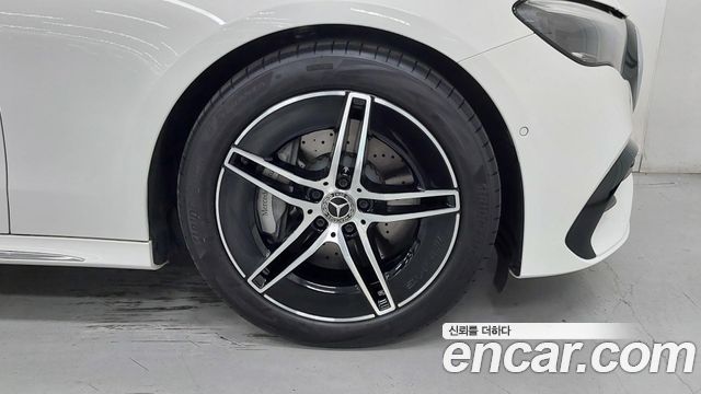 2026 Mercedes-Benz E-Class W214 E200 AMG Line — снимка 5