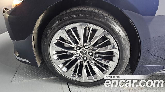 2022 Lexus LS500h (5th gen) 3.5 Platinum AWD — снимка 5