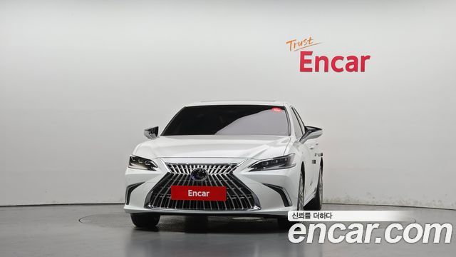 2026 Lexus ES300h (7th gen) Executive — снимка 3