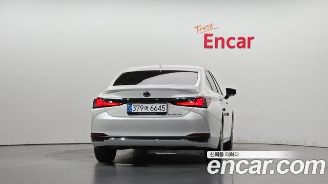 2026 Lexus ES300h (7th gen) Executive — снимка 4