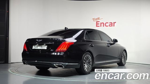 2018 Genesis EQ900 5.0 GDI AWD — снимка 2