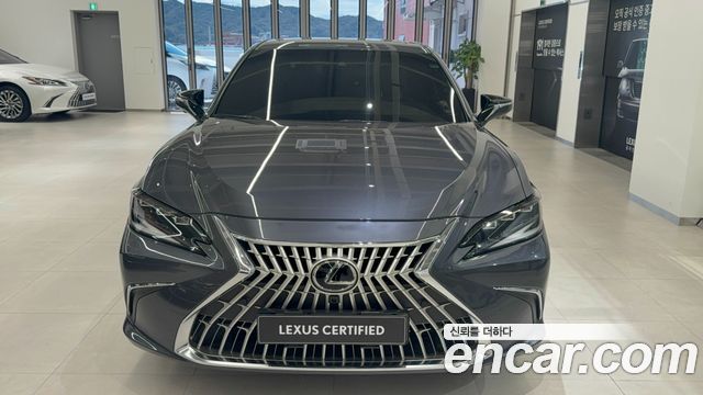 2026 Lexus ES300h (7th gen) Executive — снимка 3