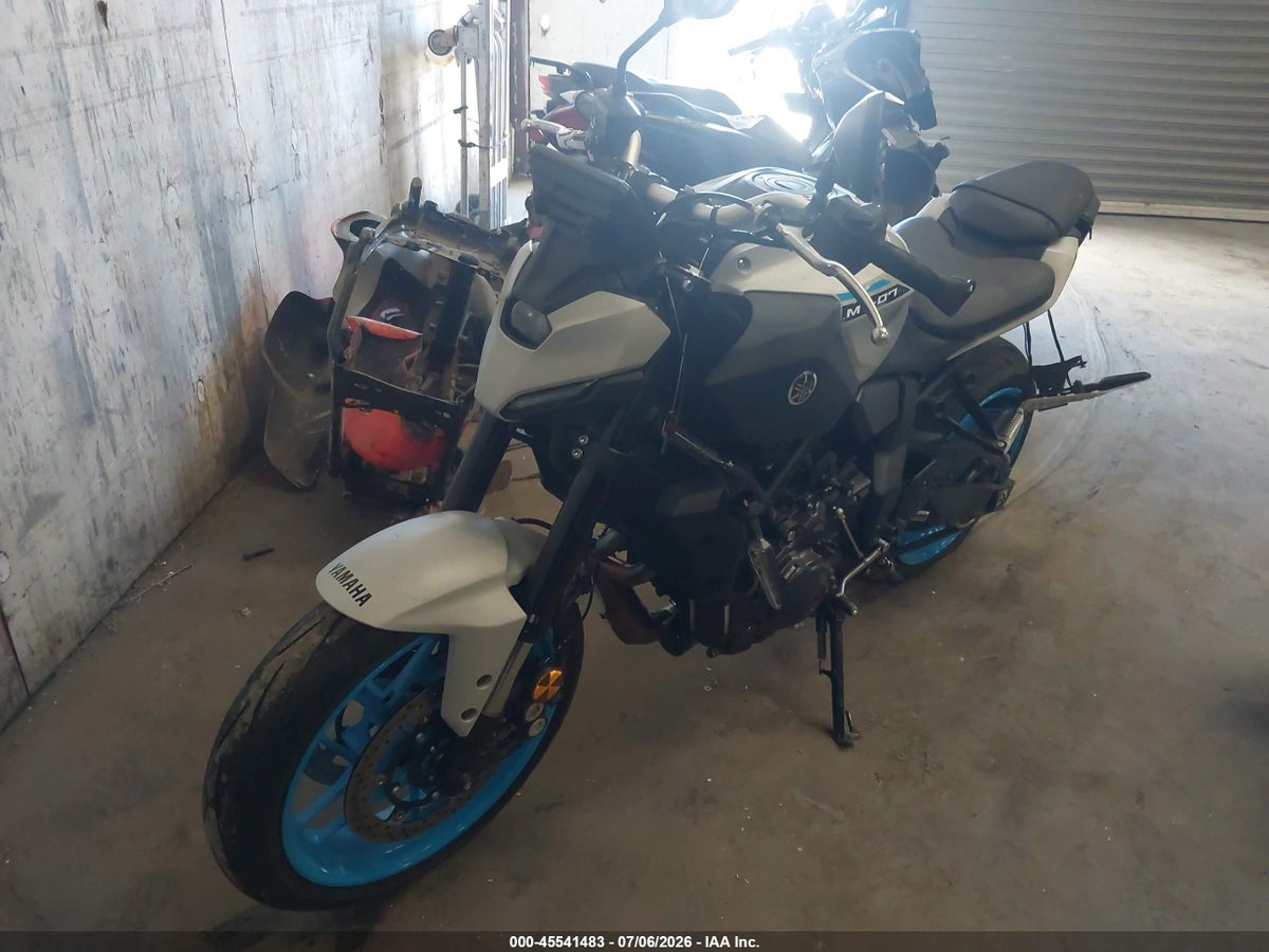 2025 YAMAHA MTN690 C — снимка 2
