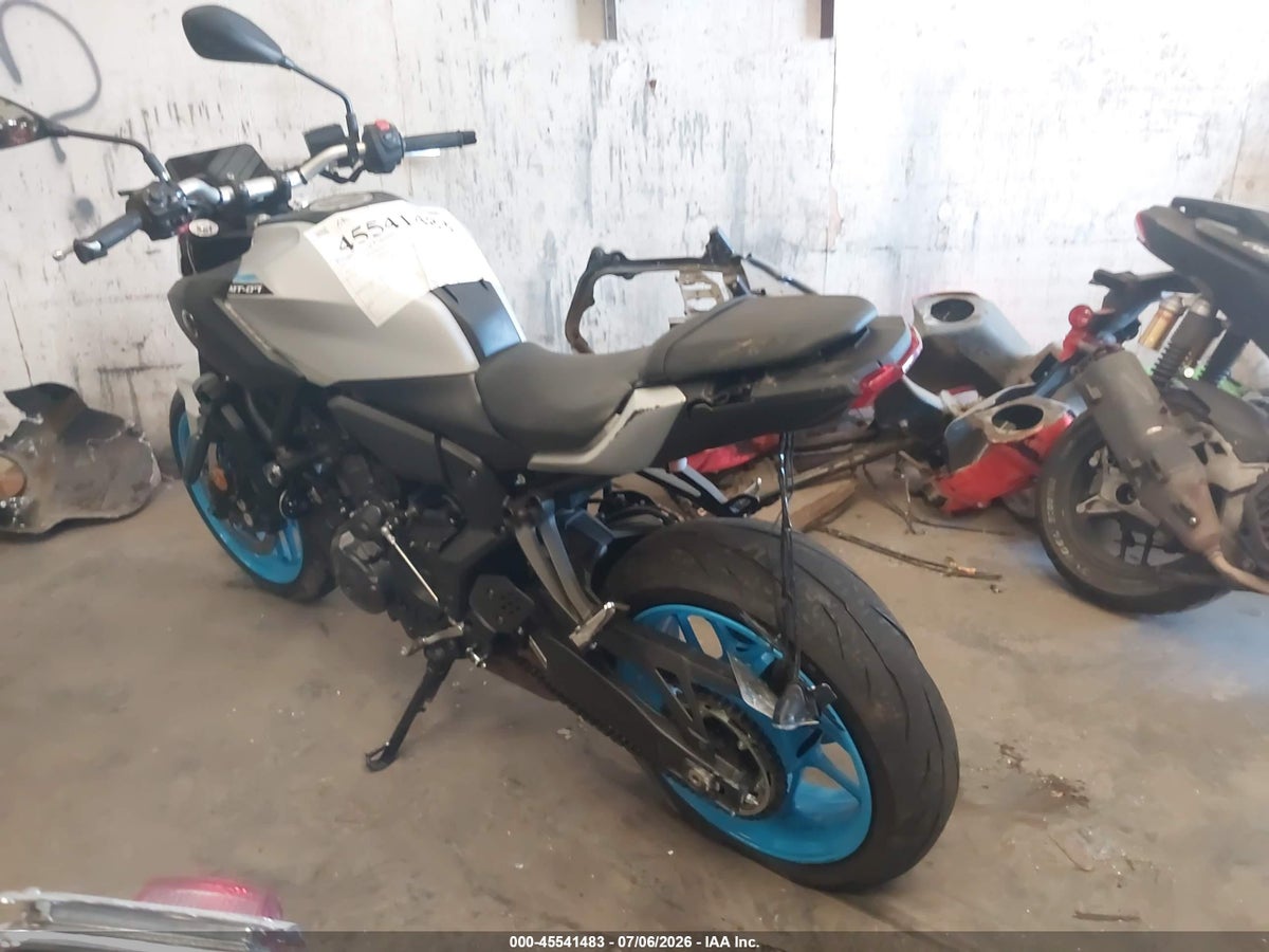 2025 YAMAHA MTN690 C — снимка 3