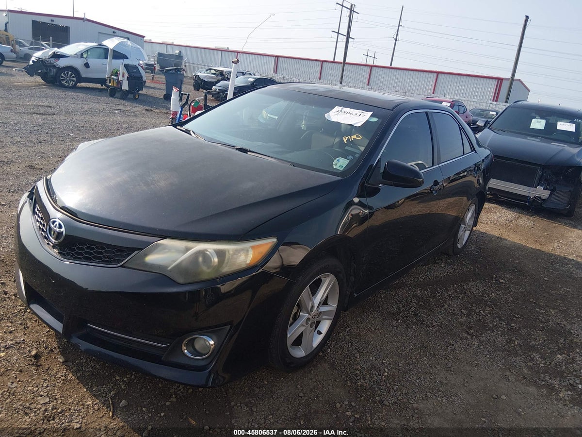 2013 TOYOTA CAMRY SE — снимка 2
