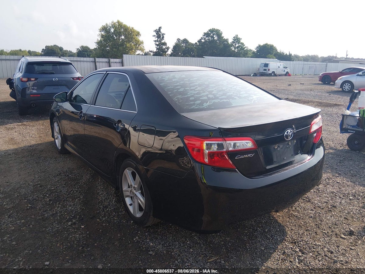 2013 TOYOTA CAMRY SE — снимка 3