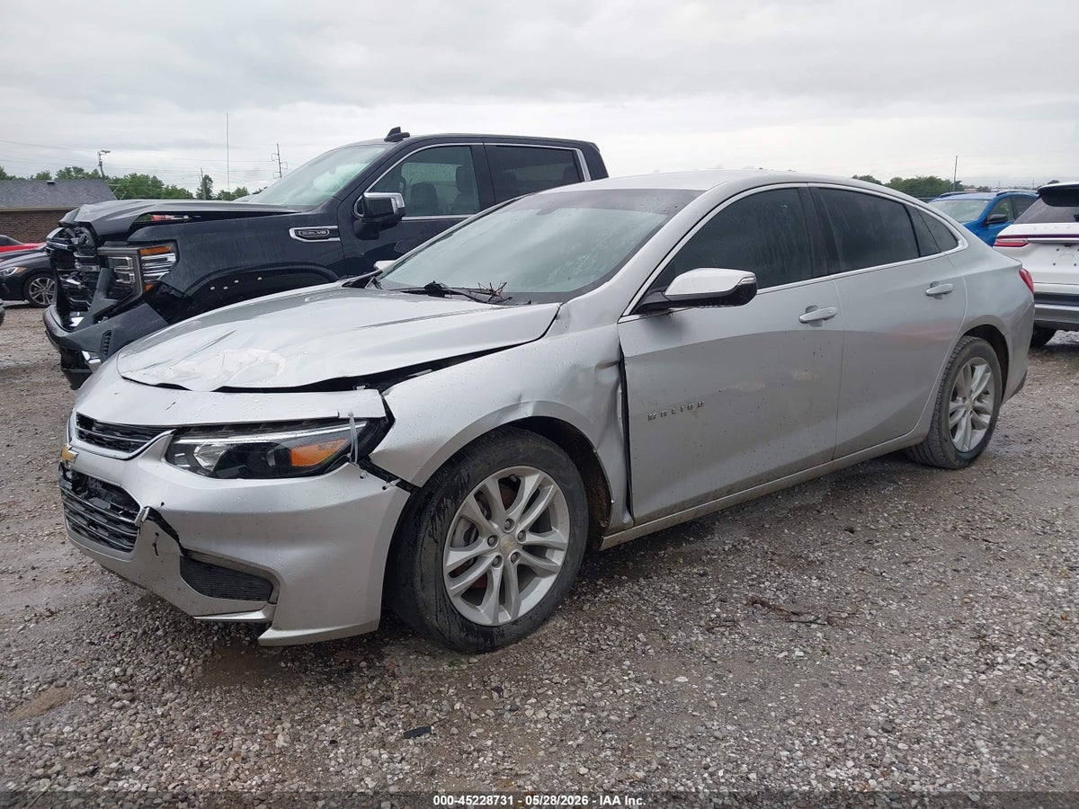 2017 CHEVROLET MALIBU 1LT — снимка 2