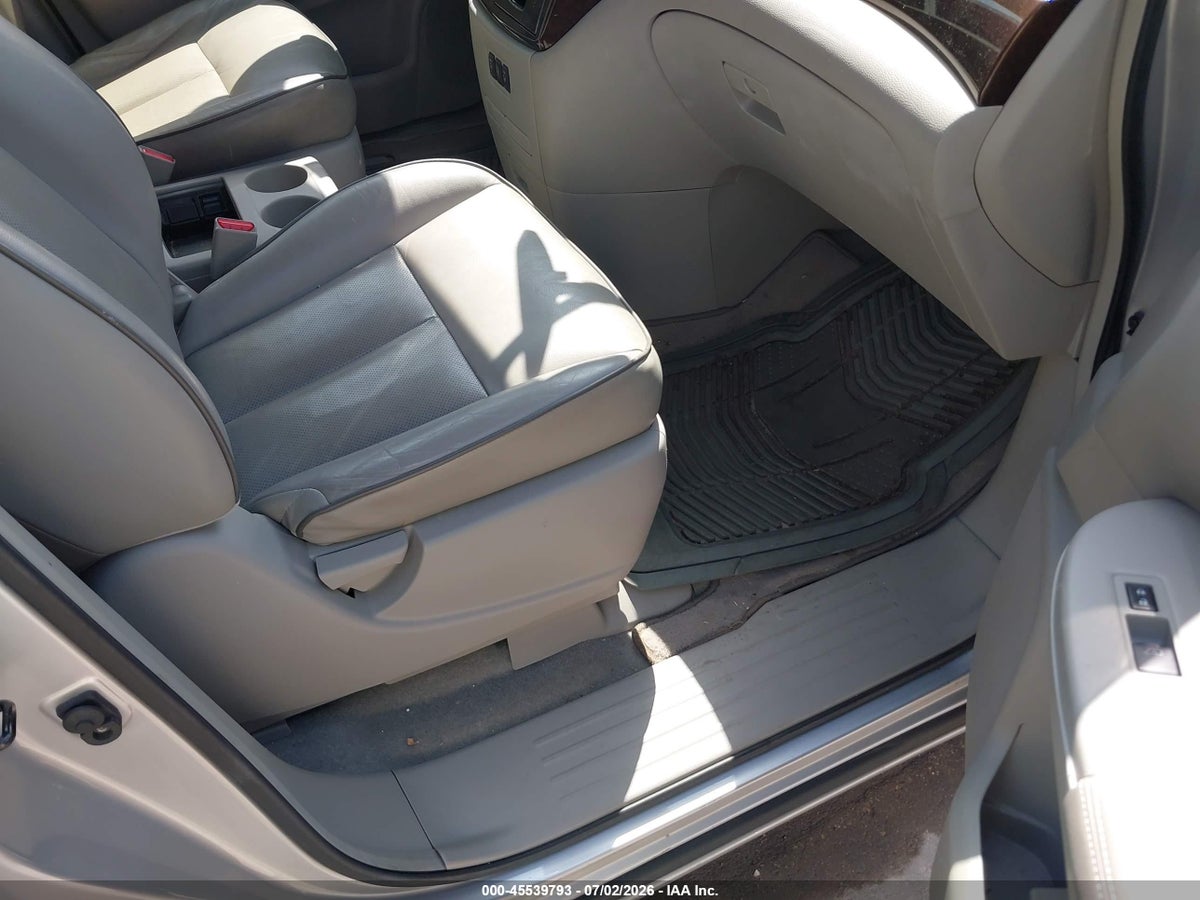 2012 NISSAN QUEST SV — снимка 5