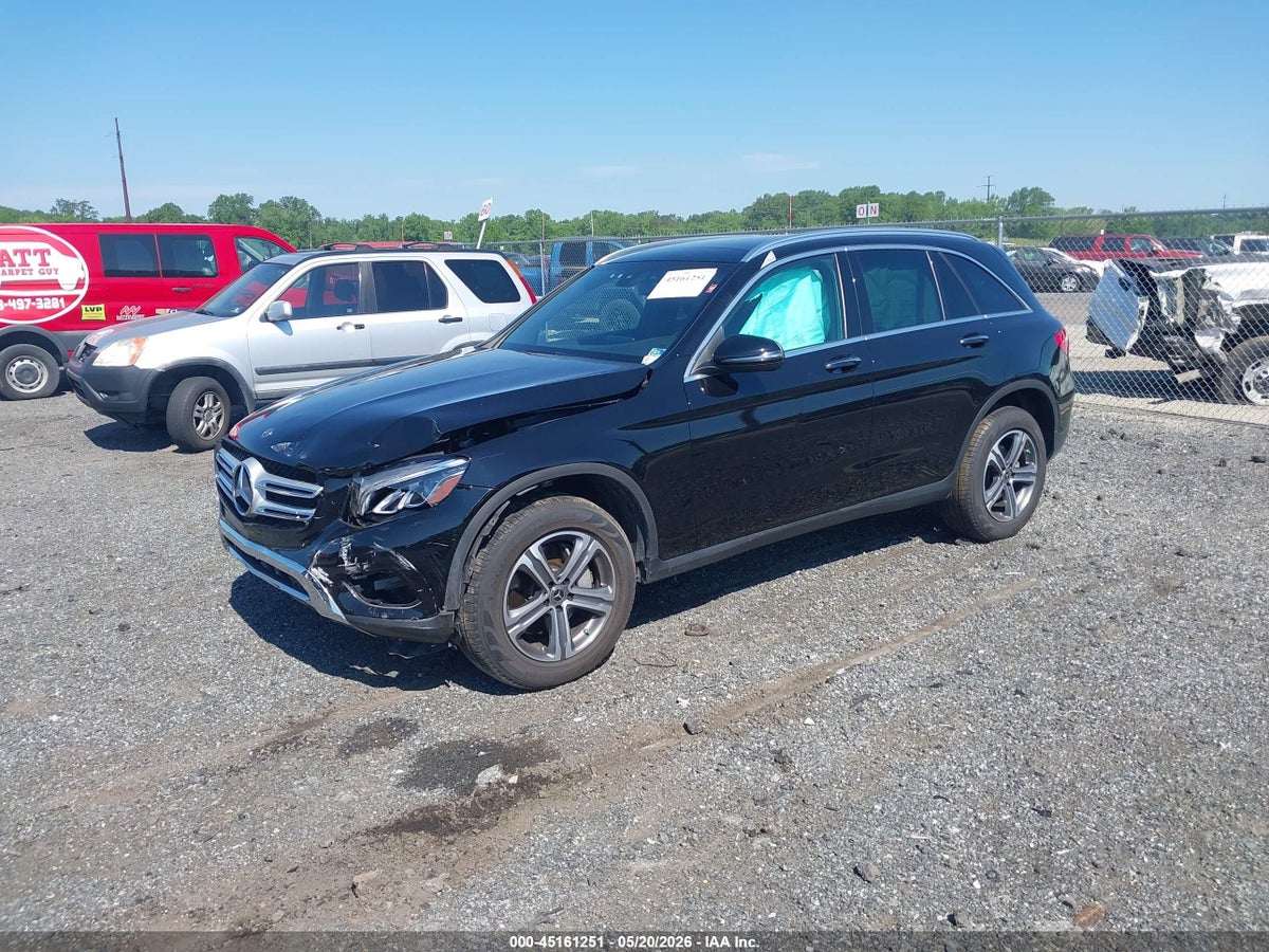2019 MERCEDES-BENZ GLC 300 4MATIC — снимка 2