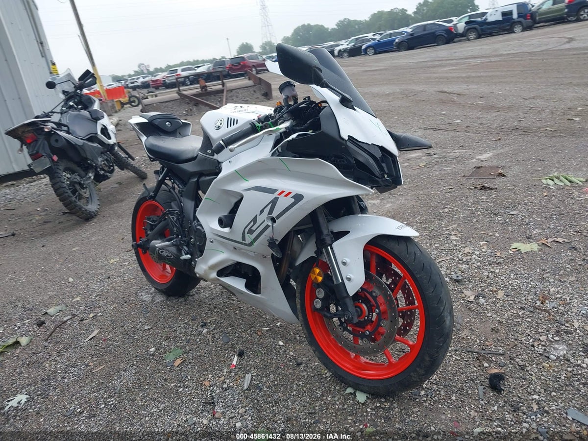 2023 YAMAHA YZFR7