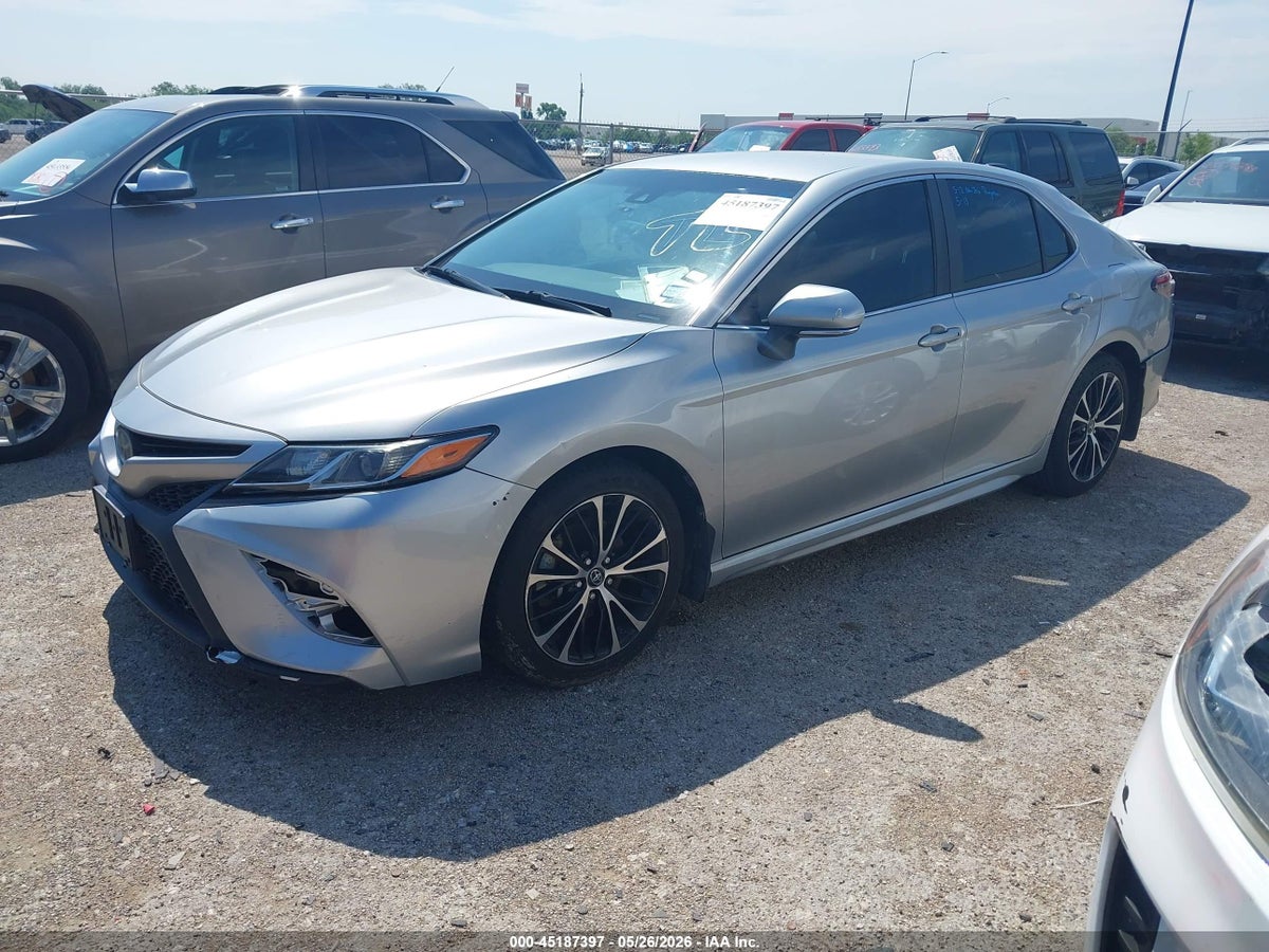 2018 TOYOTA CAMRY SE — снимка 2