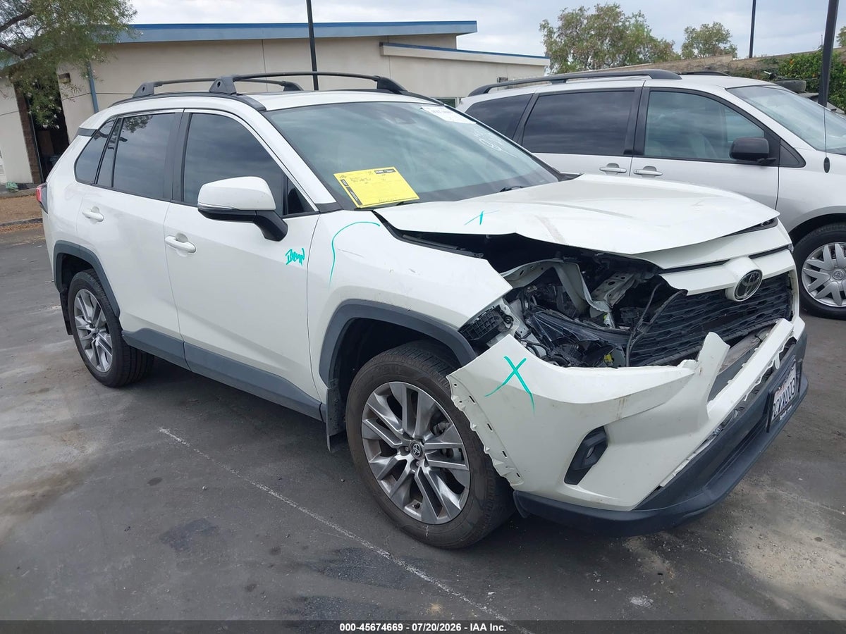 2022 TOYOTA RAV4 XLE PREMIUM