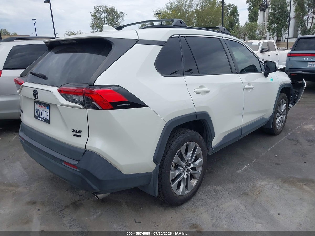2022 TOYOTA RAV4 XLE PREMIUM — снимка 4