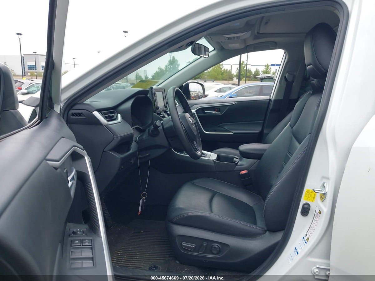 2022 TOYOTA RAV4 XLE PREMIUM — снимка 5