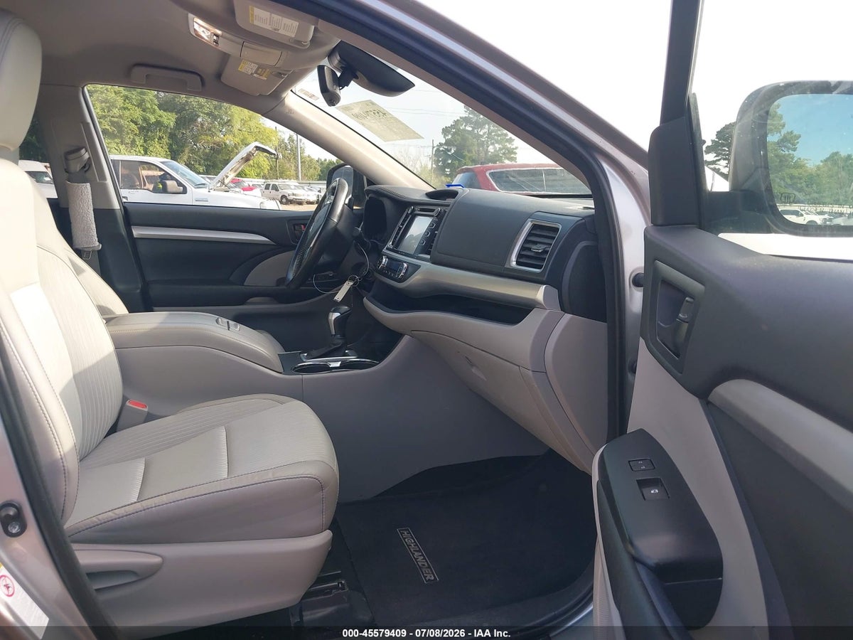 2017 TOYOTA HIGHLANDER LE PLUS — снимка 5