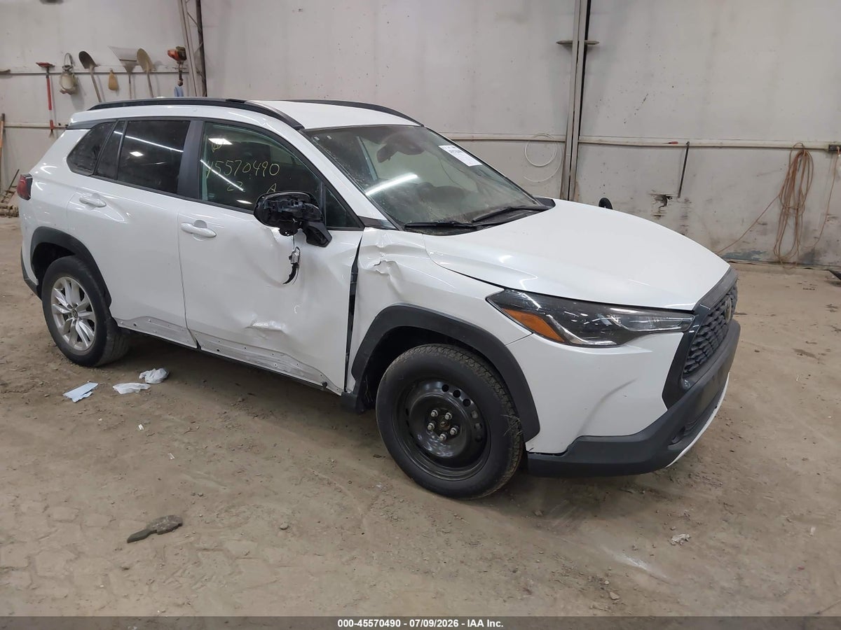 2022 TOYOTA COROLLA CROSS LE