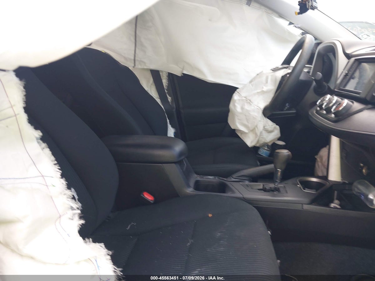 2017 TOYOTA RAV4 LE — снимка 5