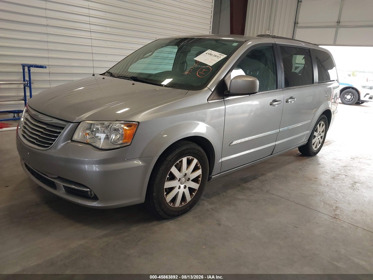 2016 CHRYSLER TOWN & COUNTRY TOURING — снимка 2