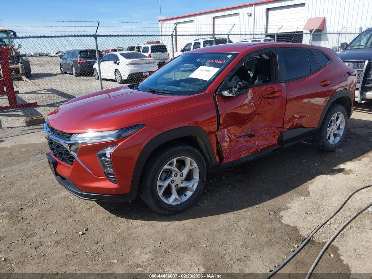 2024 CHEVROLET TRAX FWD SP — снимка 2