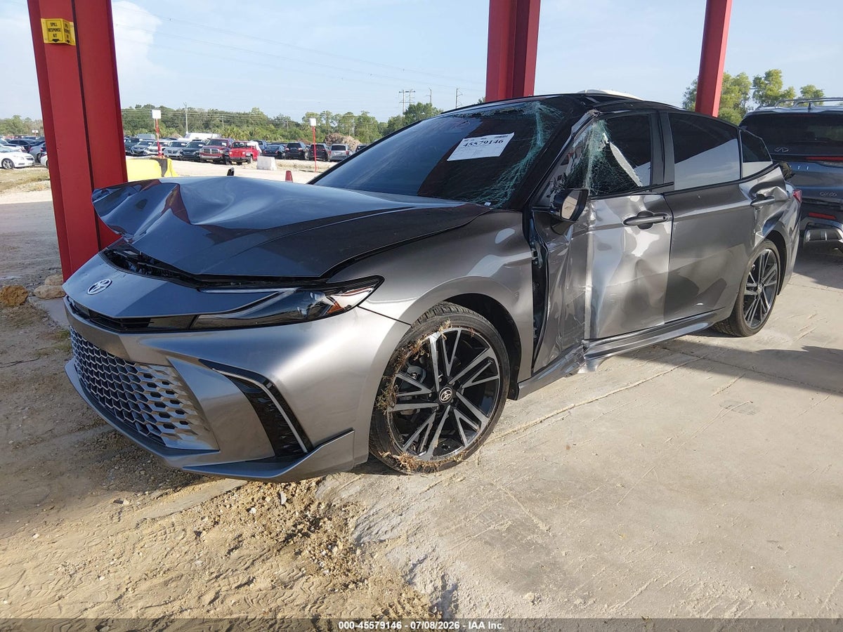 2026 TOYOTA CAMRY XSE — снимка 2
